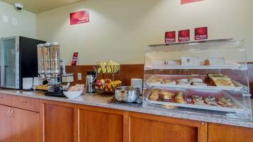 Petit déjeuner buffet compris tous les jours