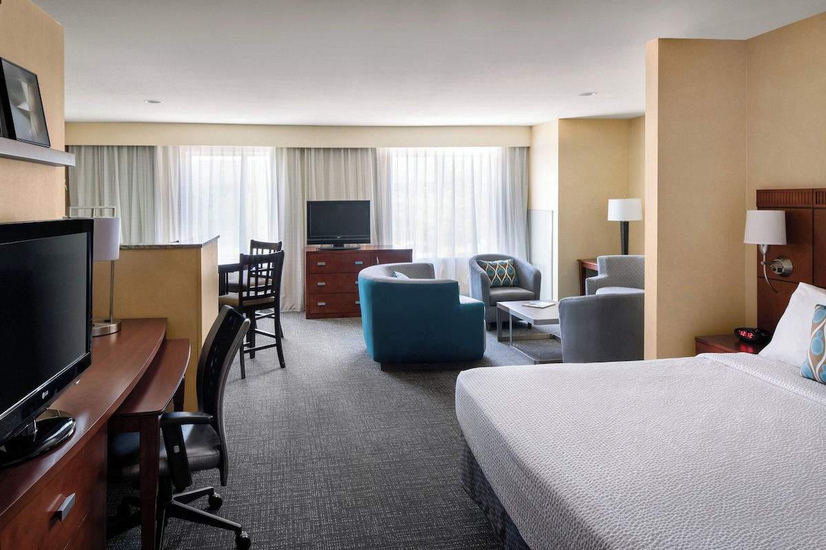 Suite, Multiple Beds