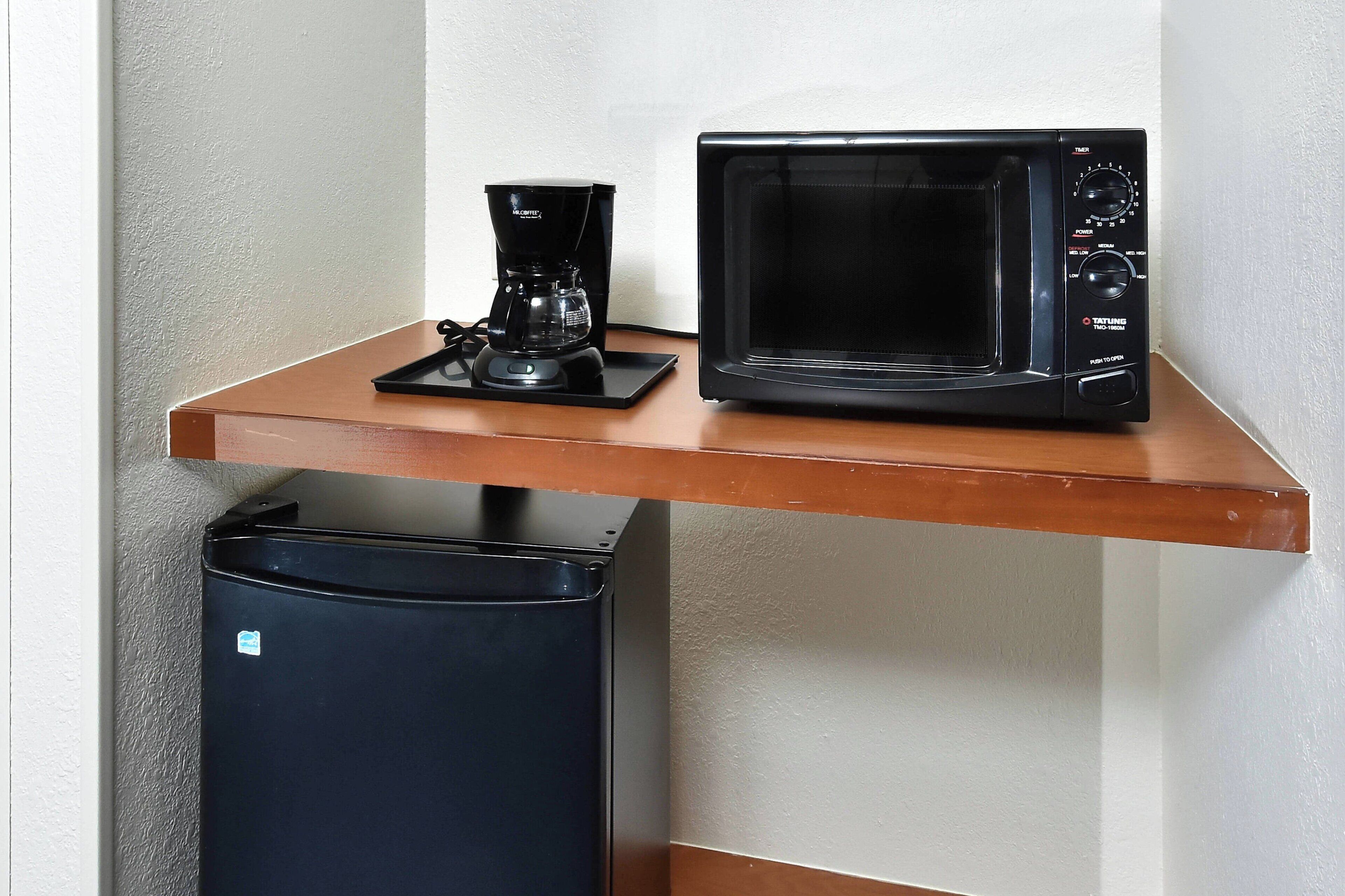 premium bedding, pillow-top beds, in-room safe, desk