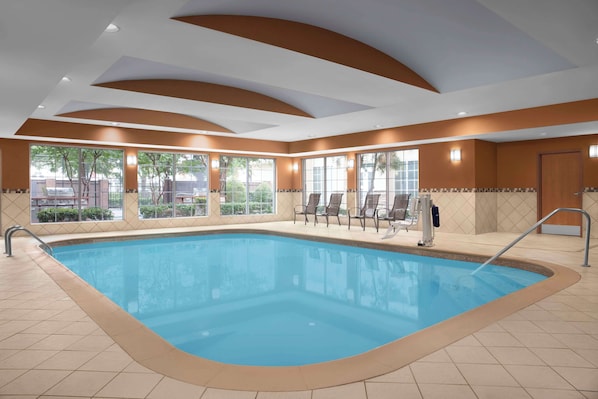 Indendørs pool