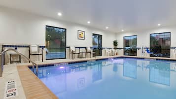 Indendørs pool