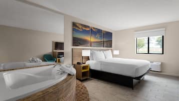 Deluxe Studio Suite, 1 King Bed, Non Smoking | Jetted bathtub