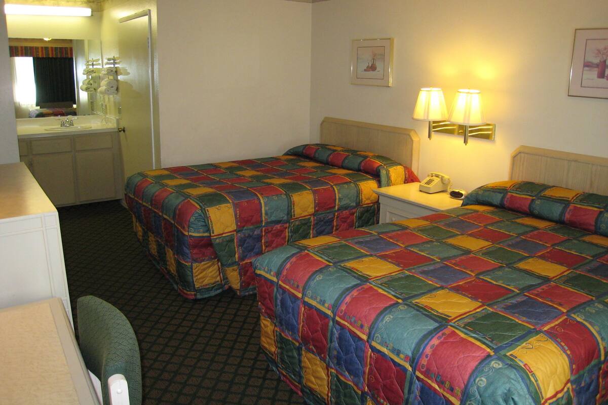 Double Room, 2 Double Beds, Non Smoking