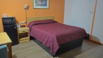 Desk, free WiFi, bed sheets