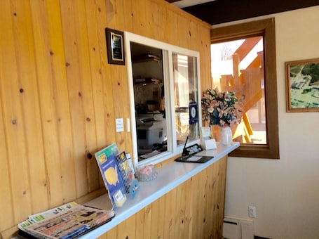 Mostrador para check-in y check-out