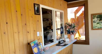 Budget Host Inn Iron Mountain