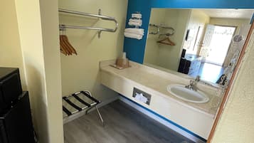 Standard Room, 2 Queen Beds, Non Smoking