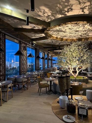  Hotel Ribera de Triana - REOPENING!