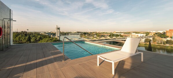 Seasonal outdoor pool, sun loungers