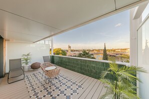 Superior Room, Terrace, River View | Terrace/patio