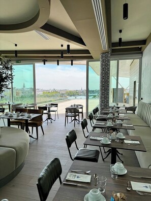 Daily buffet breakfast for a fee