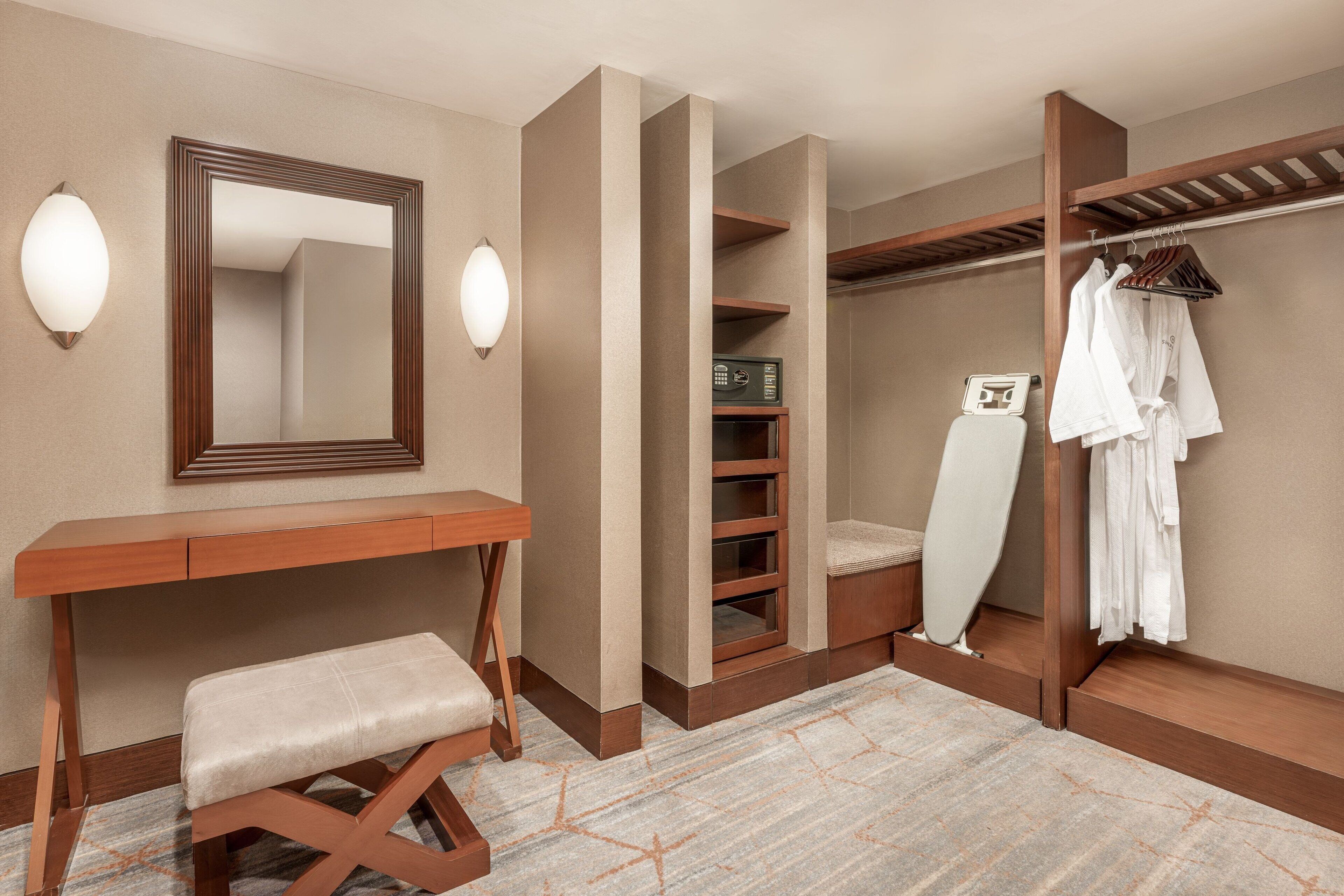 executive suite, 1 bedroom | 1 bedroom, premium bedding, minibar, in-room safe