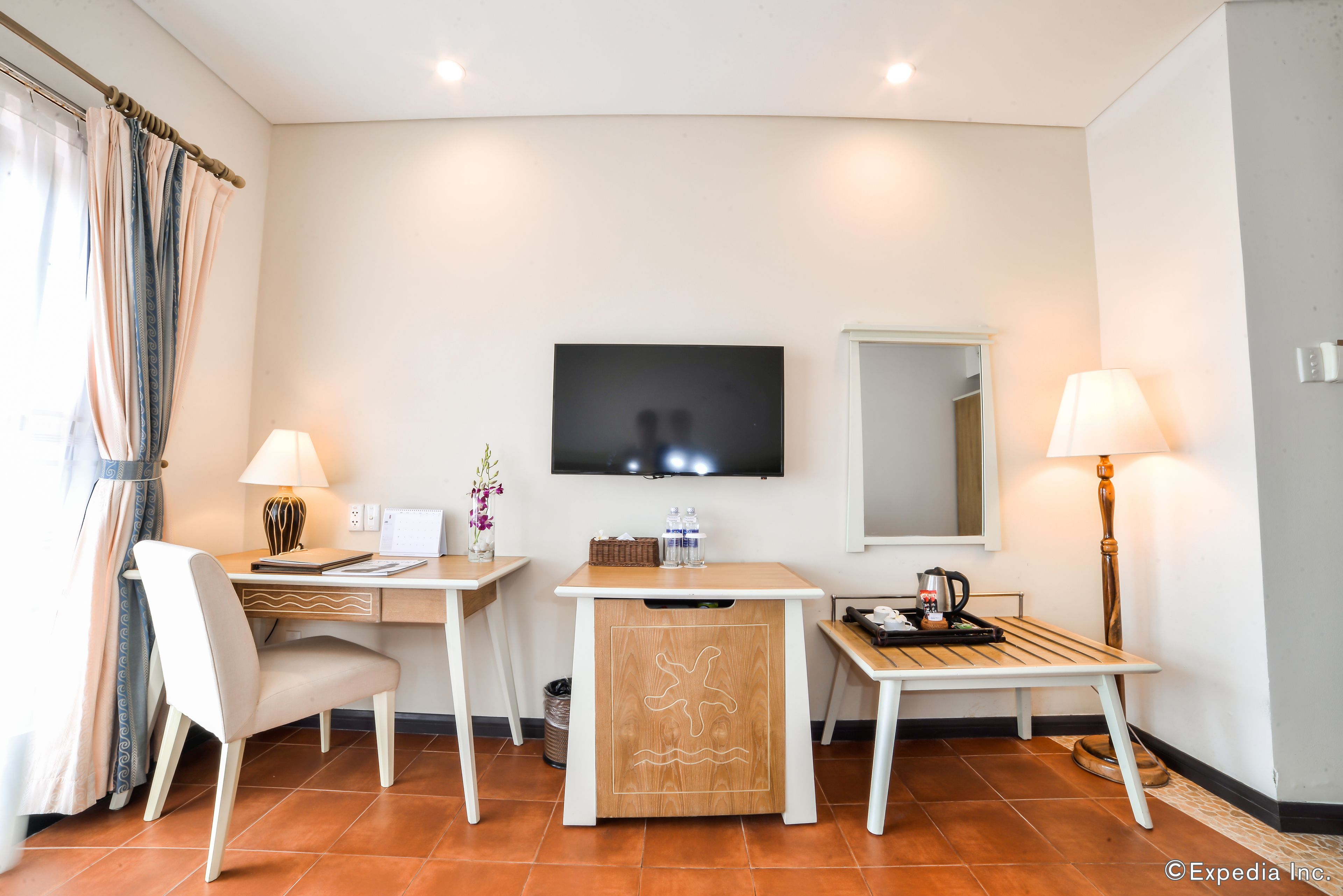 1 bedroom, minibar, in-room safe, desk