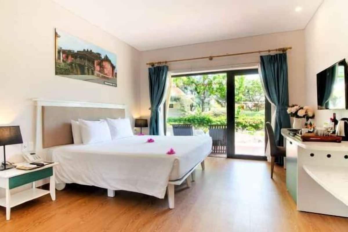 1 bedroom, minibar, in-room safe, desk