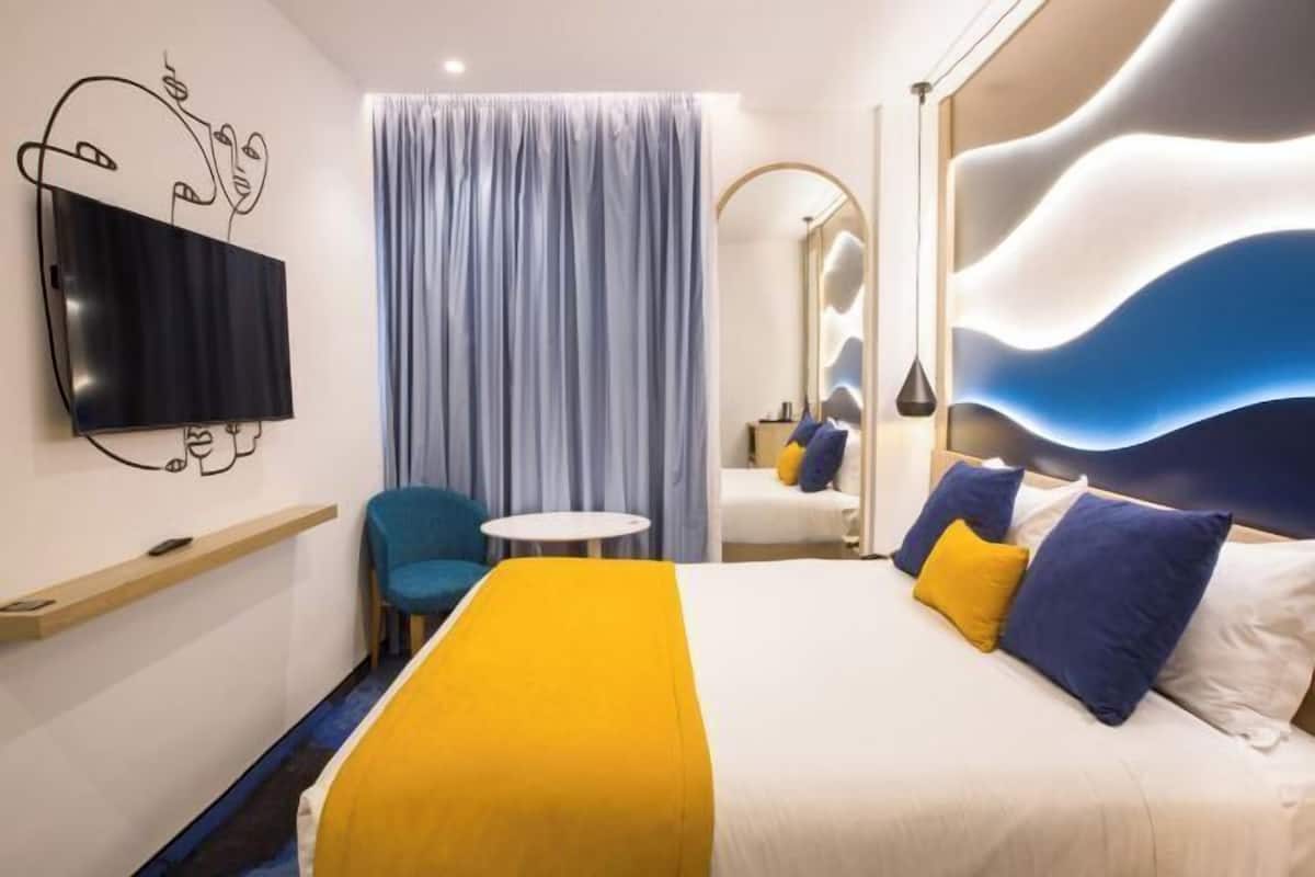Premium bedding, minibar, in-room safe, blackout drapes