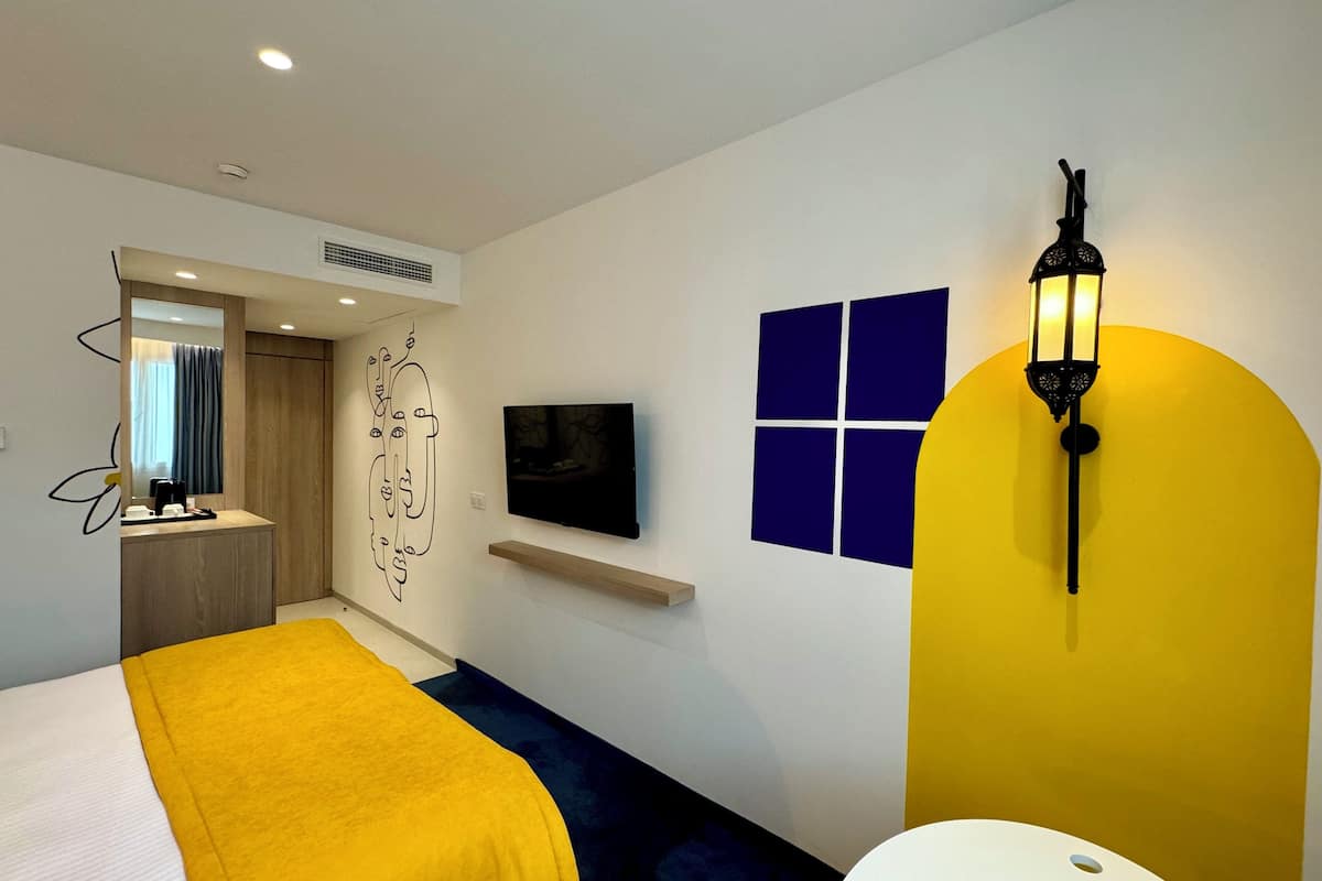 Executive,Twin room (Newly renovated) | Premium bedding, minibar, in-room safe, individually furnished