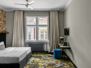 M Studio, Kitchenette and Bathtub | Premium bedding, down duvets, minibar, individually decorated - Numa Prague Root (Prague)
