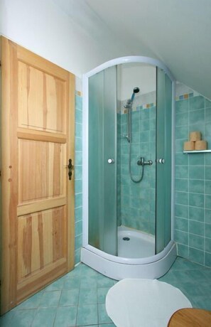 Green Apartment | Douche de la salle de bain
