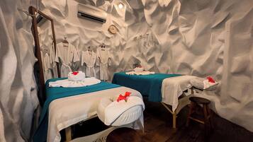 Bilik rawatan pasangan, tab panas, rawatan badan, aromaterapi