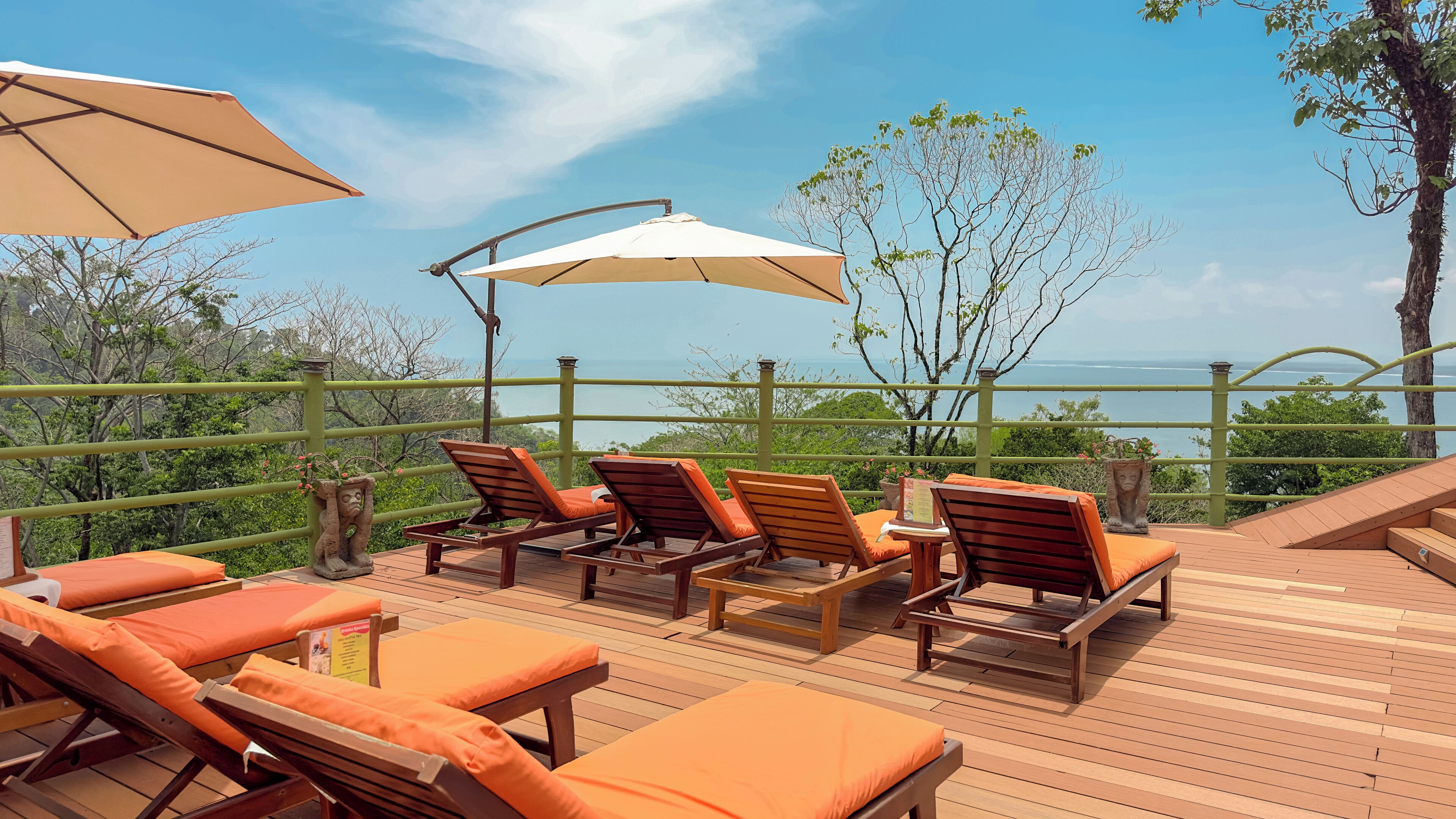 Kolam renang terbuka, payung kolam 