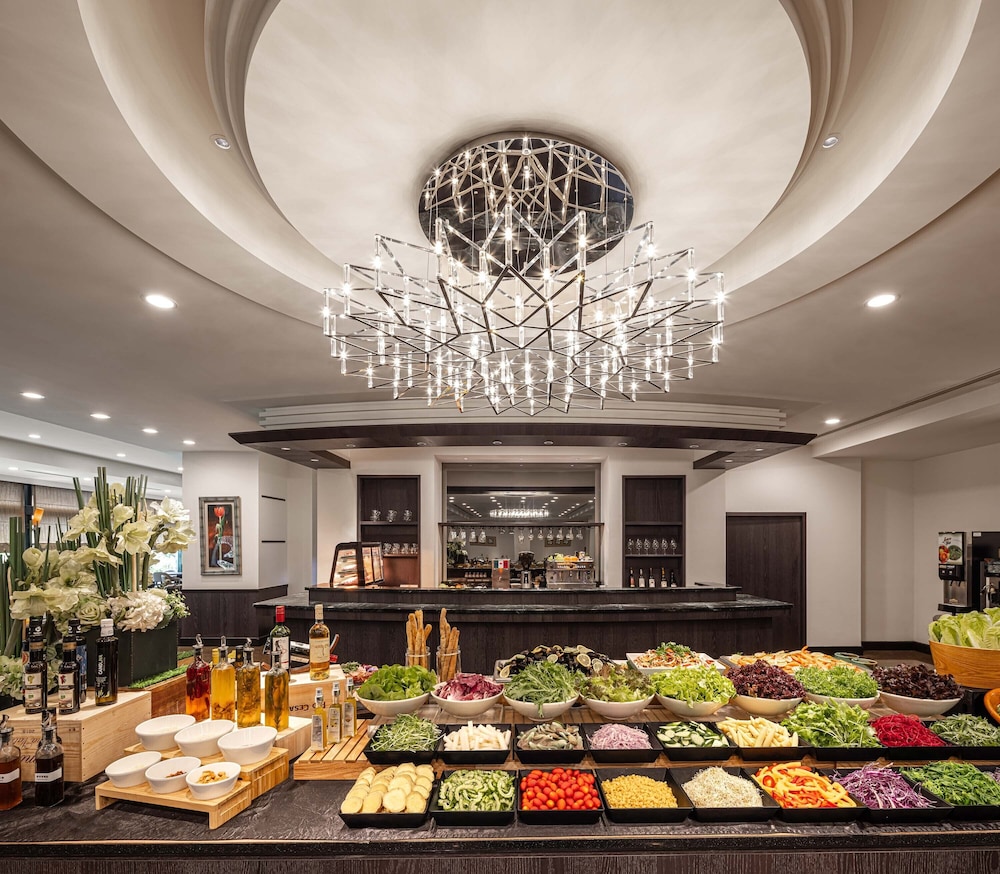 Lakeshore Hotel Hsinchu Metropolis by null