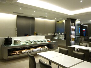 Breakfast area - Harbor View Hotel (Keelung)