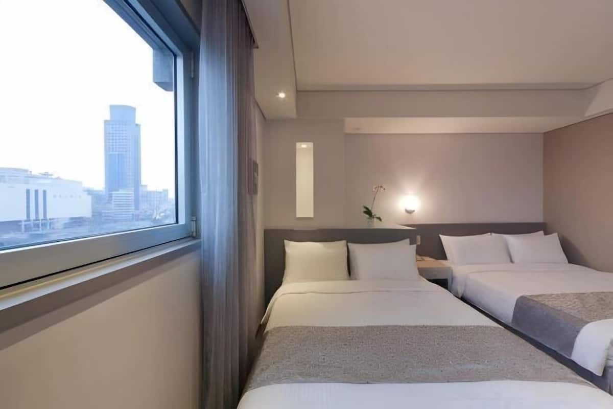 Down comforters, blackout drapes, free WiFi, bed sheets