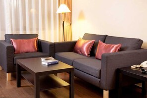 Living area - Beijing HWA Apartment Hotel (Beijing)