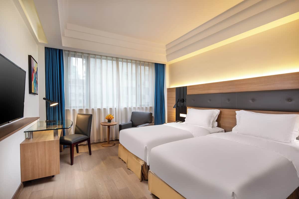1 bedroom, hypo-allergenic bedding, down duvets, minibar