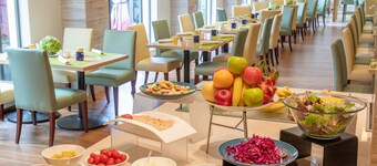Holiday Inn Shanghai Hongqiao Central by IHG
