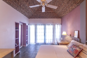 Phòng đôi Deluxe, ban công, quang cảnh biển | Bộ trải giường bằng vải cotton Ai Cập, bộ đồ giường cao cấp