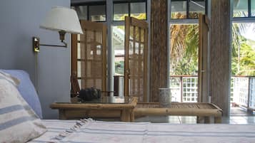 Phòng đôi Deluxe, ban công, quang cảnh biển | Bộ trải giường bằng vải cotton Ai Cập, bộ đồ giường cao cấp