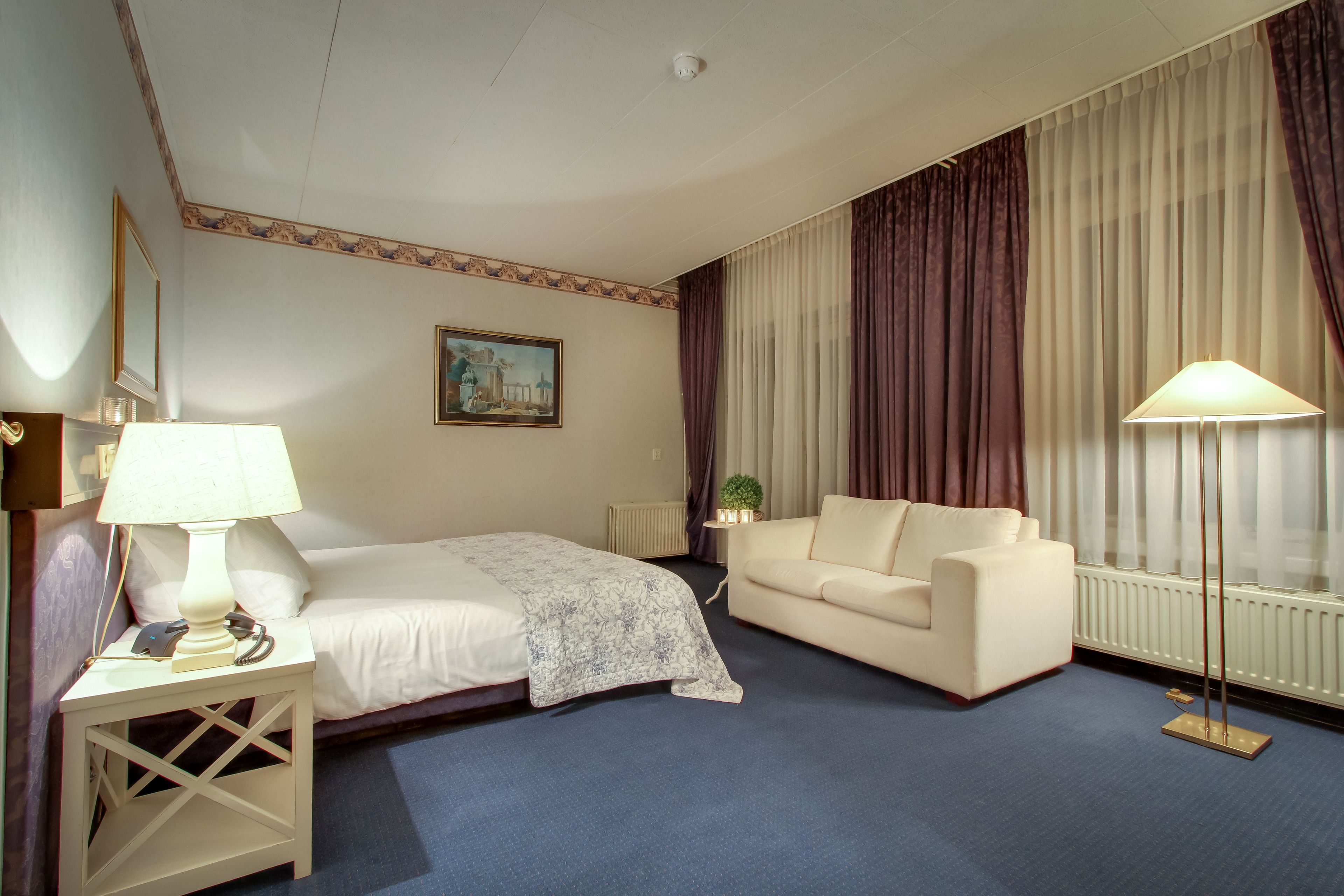 1 bedroom, iron/ironing board, cots/infant beds, rollaway beds