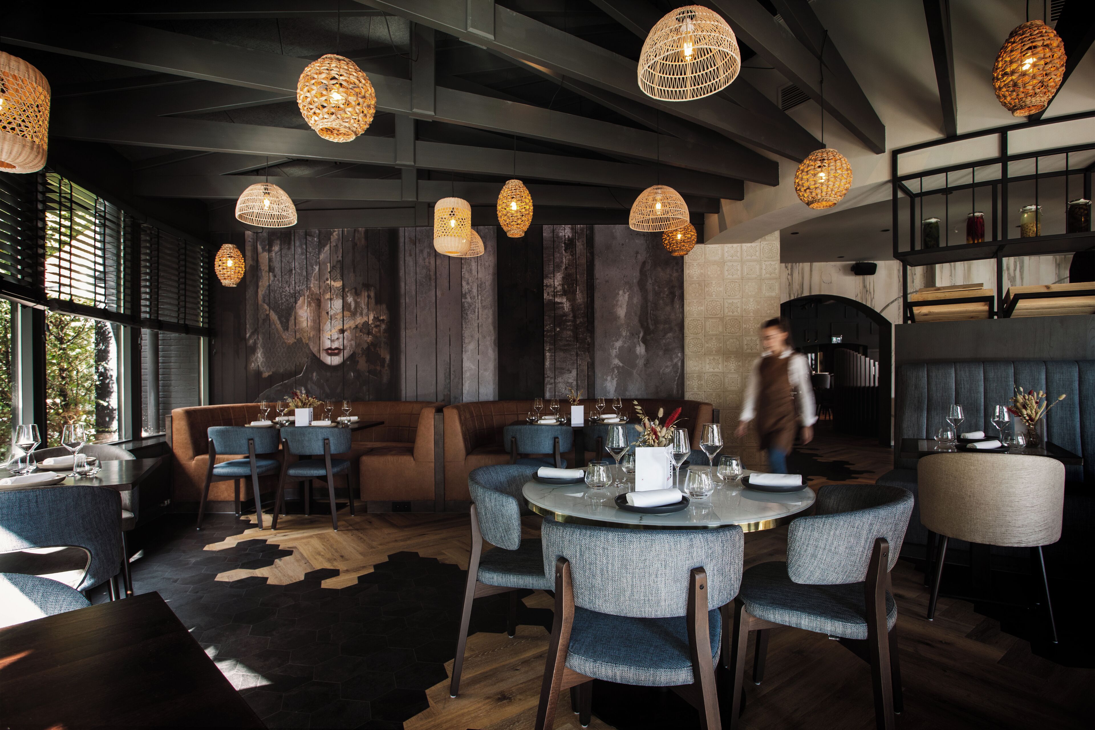 供应早餐、午餐、晚餐和早午餐