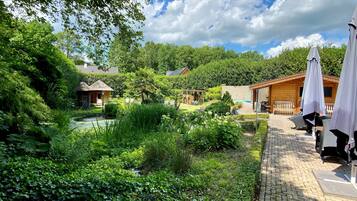 Behandelingskamers voor koppels, een sauna, een bubbelbad, een stoombad