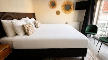 Superior Room, Balcony | Premium bedding, desk, laptop workspace, soundproofing