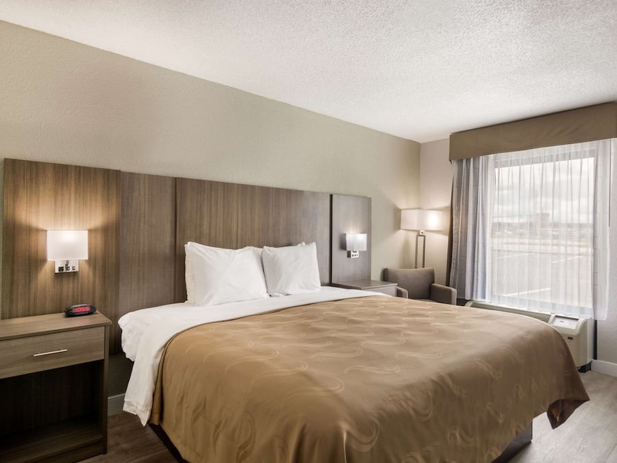 Escrivaninha, espaço de trabalho para notebook