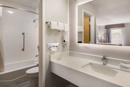 Quality Inn Emporia