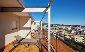 In-room safe, desk, free WiFi, bed sheets