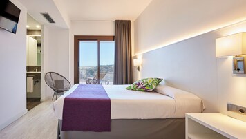 In-room safe, desk, free WiFi, bed sheets