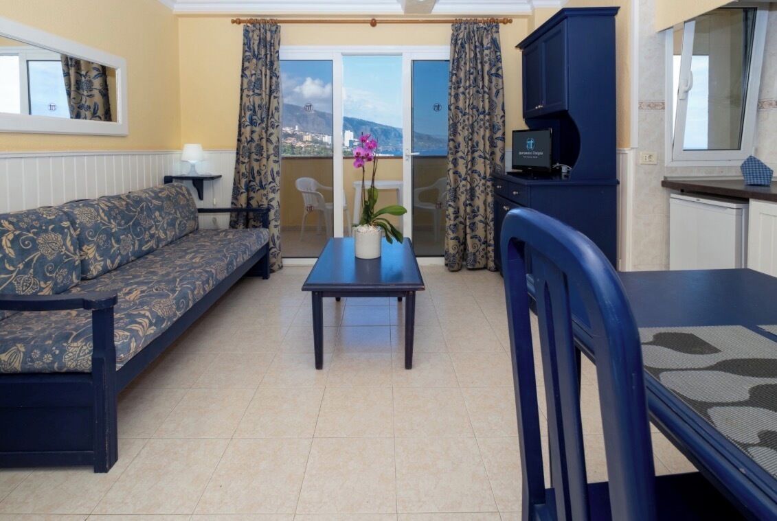 1 bedroom, free cots/infant beds, bed sheets