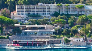 Unclassified image, 2 of 42, button - Hotel Adriatic (Dubrovnik)