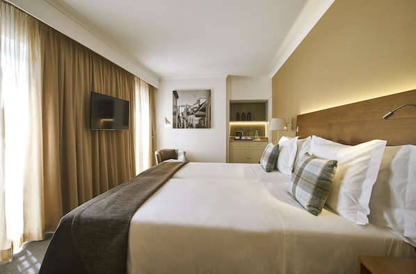 Superior Room | 1 bedroom, hypo-allergenic bedding, minibar, in-room safe