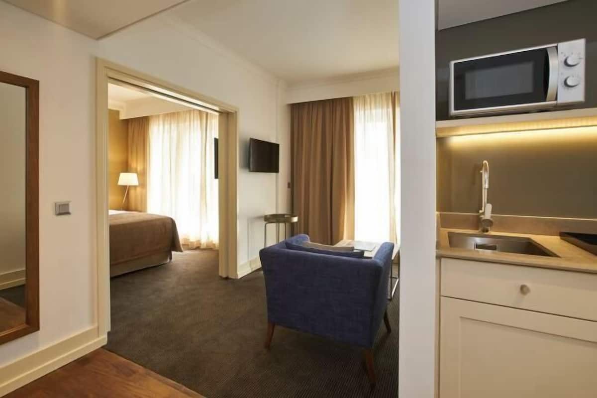 1 bedroom, minibar, in-room safe, desk