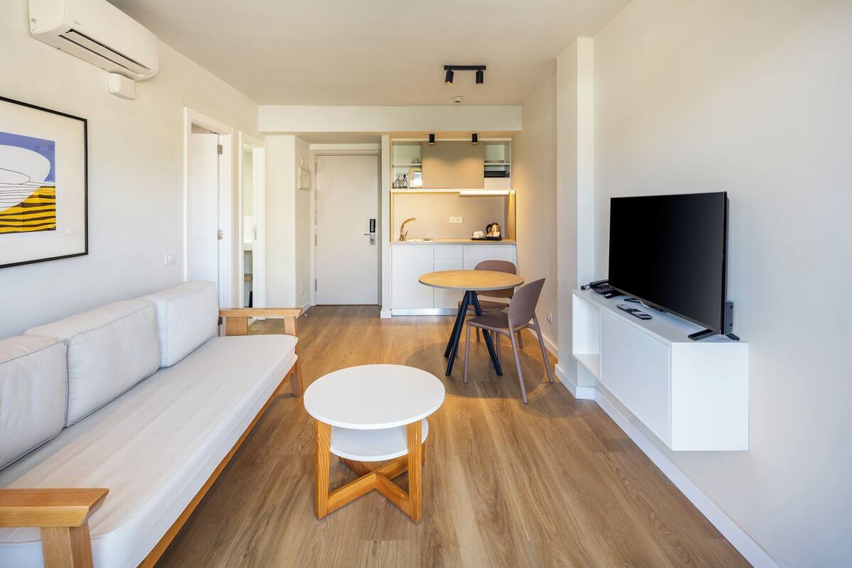 desk, iron/ironing board, free wifi, bed sheets