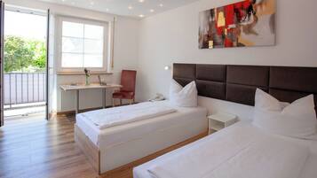 Standard Double Room | Minibar, desk, free WiFi, bed sheets