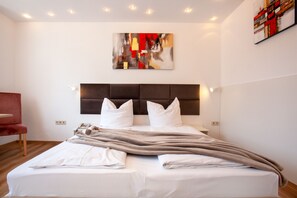 Standard-Doppelzimmer | Minibar, Schreibtisch, kostenloses WLAN, Bettwäsche