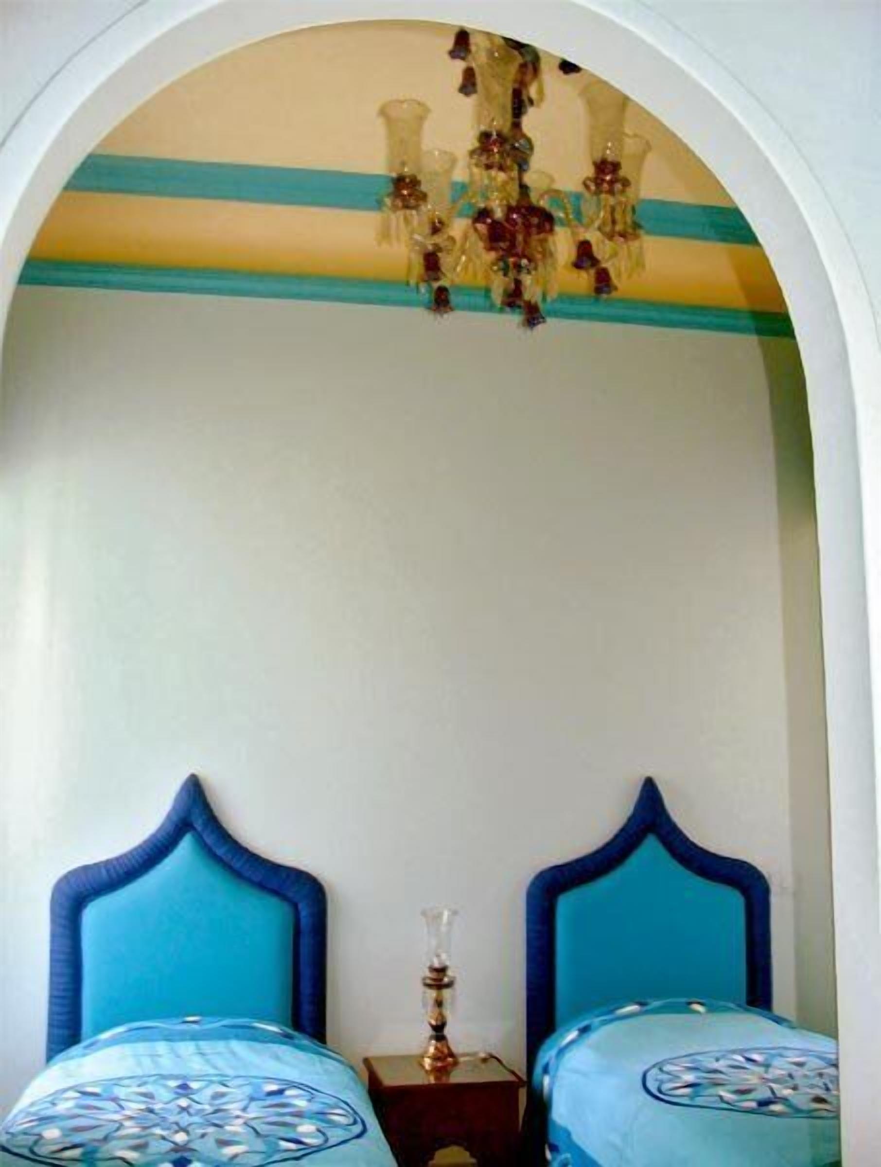 double room | premium bedding, desk, blackout curtains, free internet