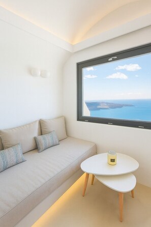 1 Sunset Suite with Sea View | Coffres-forts dans les chambres, décoration personnalisée