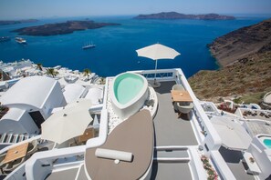 5 Deluxe Cliff Suite (Private Observation Deck Outdoor Massage Pool) - Chic Hotel Santorini (Santorini)